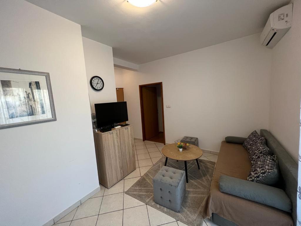 Guest House Karevic Hvar Town Exterior photo