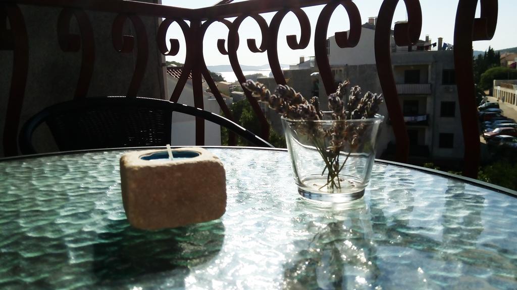 Guest House Karevic Hvar Town Exterior photo